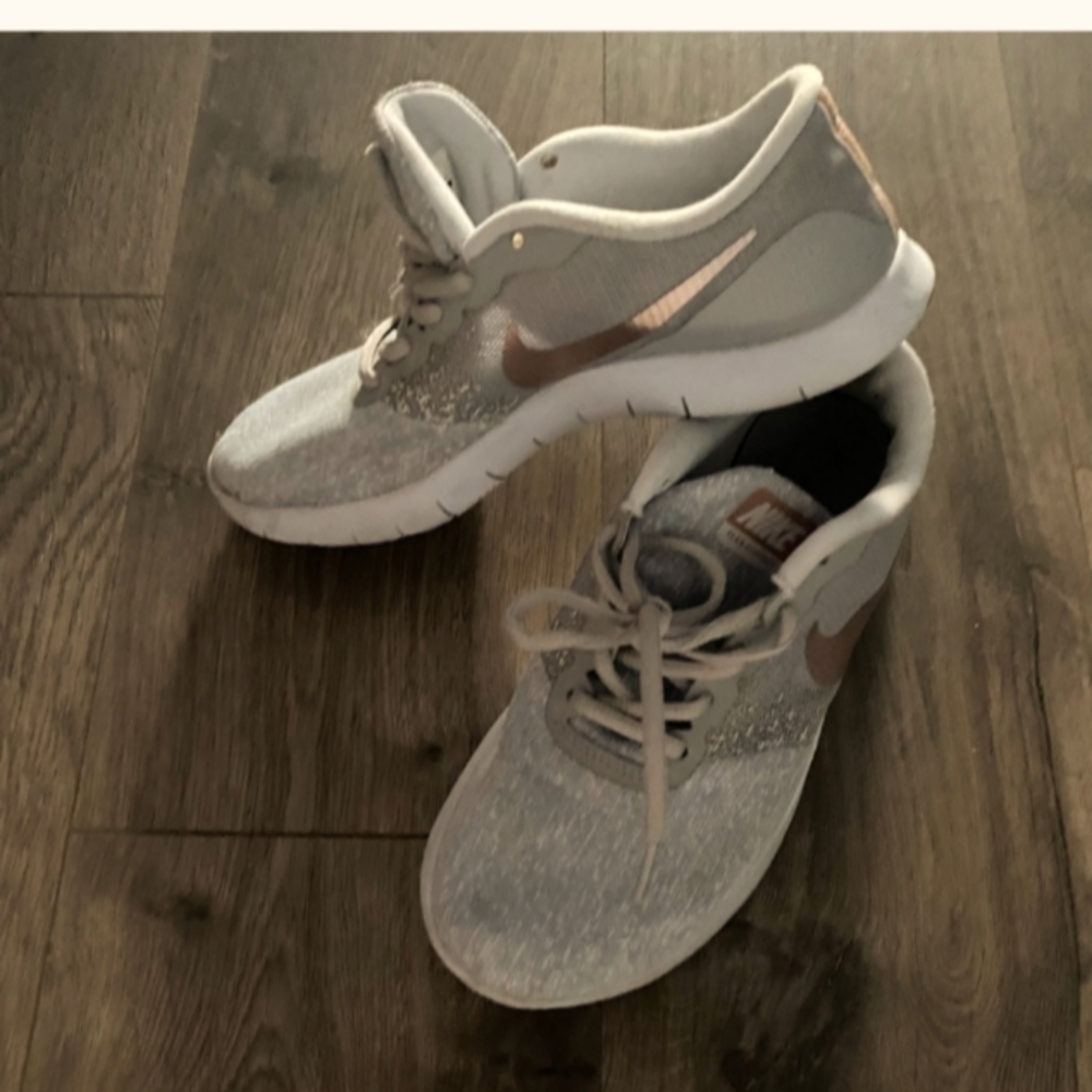 Nike Running Gray and Rose Gold Sneakers Shoes Size 8